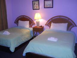 Coral Harbour Beach House And Villas