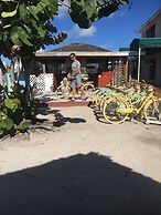 Coral Harbour Beach House And Villas