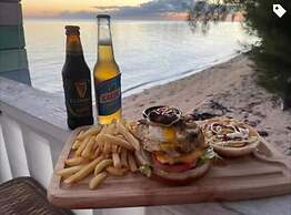 Coral Harbour Beach House And Villas