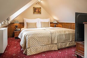 Iron Gate Hotel & Suites Prague by BHG