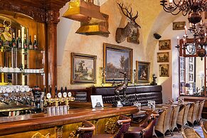 Iron Gate Hotel & Suites Prague by BHG