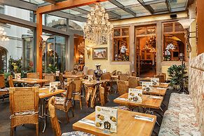 Iron Gate Hotel & Suites Prague by BHG