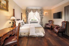 Iron Gate Hotel & Suites Prague by BHG