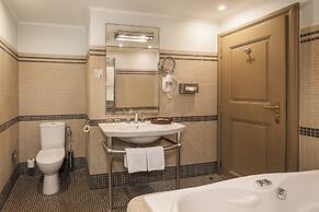 Iron Gate Hotel & Suites Prague by BHG