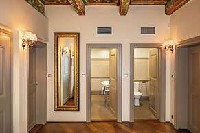 Iron Gate Hotel & Suites Prague by BHG