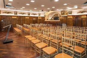 Iron Gate Hotel & Suites Prague by BHG