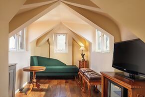 Iron Gate Hotel & Suites Prague by BHG