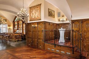 Iron Gate Hotel & Suites Prague by BHG