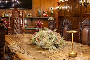 Iron Gate Hotel & Suites Prague by BHG