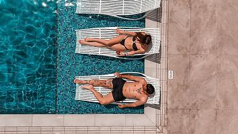 Cavo Maris Beach Hotel