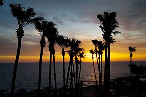 Cavo Maris Beach Hotel