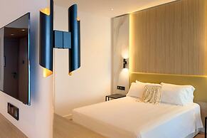 Cavo Maris Beach Hotel