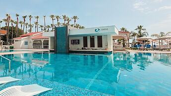 Cavo Maris Beach Hotel