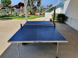 Cavo Maris Beach Hotel