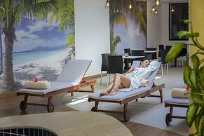 Cavo Maris Beach Hotel