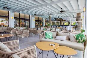 Cavo Maris Beach Hotel