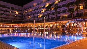 Cavo Maris Beach Hotel