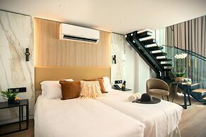 Cavo Maris Beach Hotel