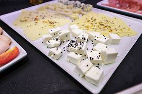 Macaris Suites and SPA