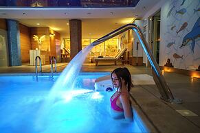 Macaris Suites and SPA