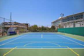 Asterias Beach Hotel
