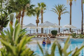 The Golden Coast Beach Hotel