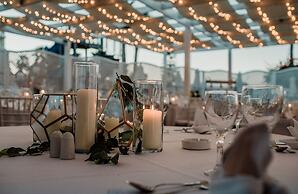 The Golden Coast Beach Hotel