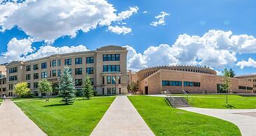 Super 8 by Wyndham Laramie