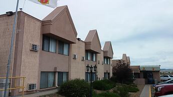 Super 8 by Wyndham Laramie