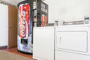 Super 8 by Wyndham Laramie