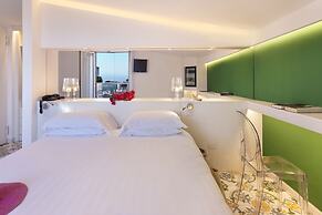 Hotel Alpha
