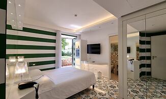 Hotel Alpha