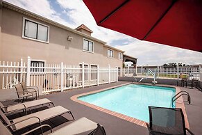 Days Inn by Wyndham Sulphur LA