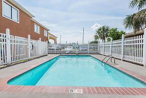 Days Inn by Wyndham Sulphur LA