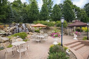 Holiday Inn Express & Suites Sharon-Hermitage by IHG