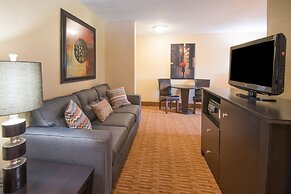 Holiday Inn Express & Suites Sharon-Hermitage by IHG