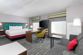Hampton Inn & Suites Cleveland-Beachwood