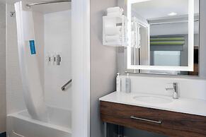 Hampton Inn & Suites Cleveland-Beachwood