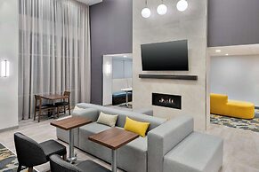 Hampton Inn & Suites Cleveland-Beachwood