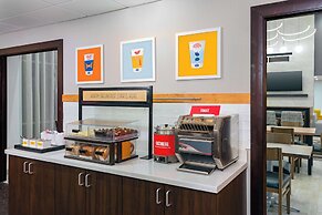 Hampton Inn & Suites Cleveland-Beachwood