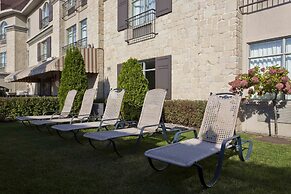 Le St-Martin Hotel & Suites Laval