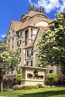 Le St-Martin Hotel & Suites Laval