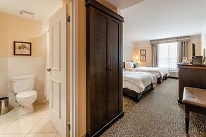 Le St-Martin Hotel & Suites Laval