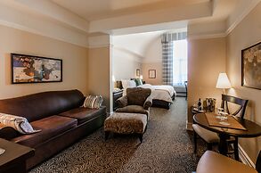 Le St-Martin Hotel & Suites Laval