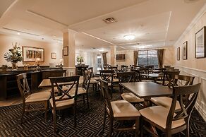Le St-Martin Hotel & Suites Laval
