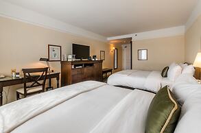 Le St-Martin Hotel & Suites Laval