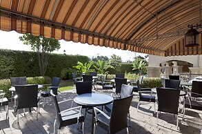 Le St-Martin Hotel & Suites Laval