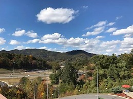 Days Inn by Wyndham Waynesville NC