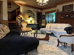 The Munroe Inn