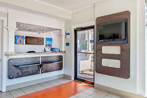 Motel 6 Fort Worth, TX - White Settlement